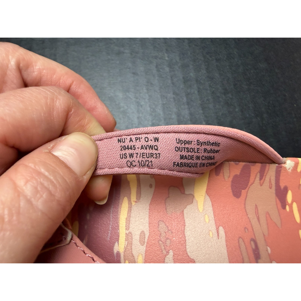 Olukai Nu A Pi O Sandals Flip Flops Womens 7 EU 37 Rose Pink Camo Summer Beach - Picture 7 of 8